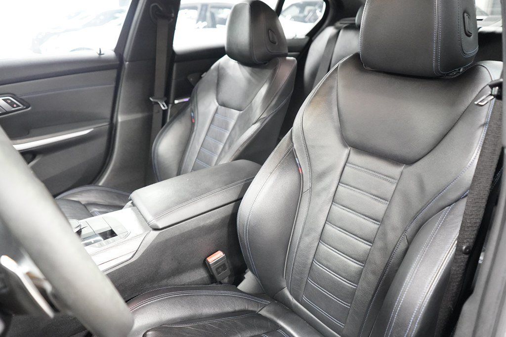 Used 2020 BMW M340i w/ Executive Package RWD image 7