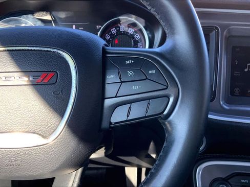 Used 2019 Dodge Challenger SXT image 24