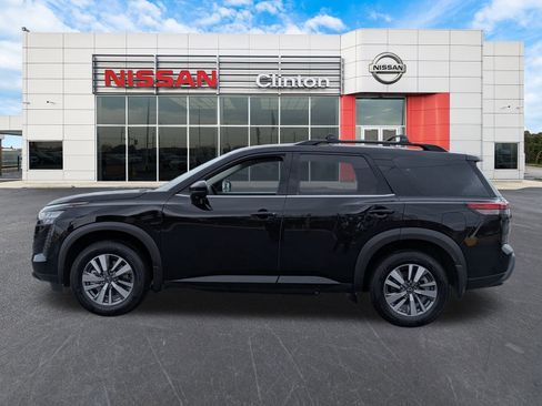 New 2026 Nissan Pathfinder SL image 6
