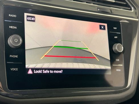 Used 2022 Volkswagen Tiguan SEL R-Line image 14