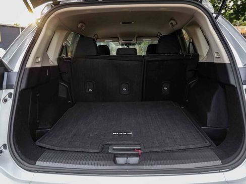 Certified 2025 Nissan Rogue S image 23