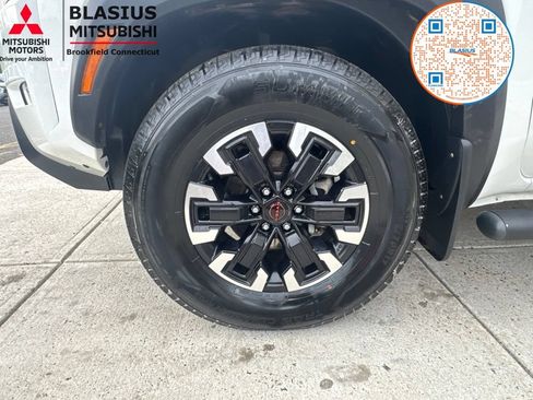 Used 2022 Nissan Frontier PRO-4X AWD/4WD image 16