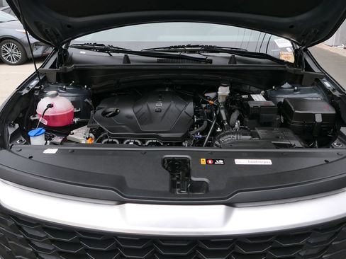 Used 2025 Kia Sportage LX FWD image 33