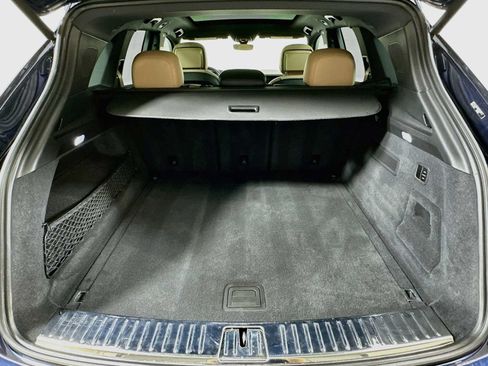 Certified 2024 Porsche Cayenne S AWD/4WD image 28