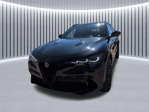 Used 2024 Alfa Romeo Stelvio Quadrifoglio AWD/4WD image 15