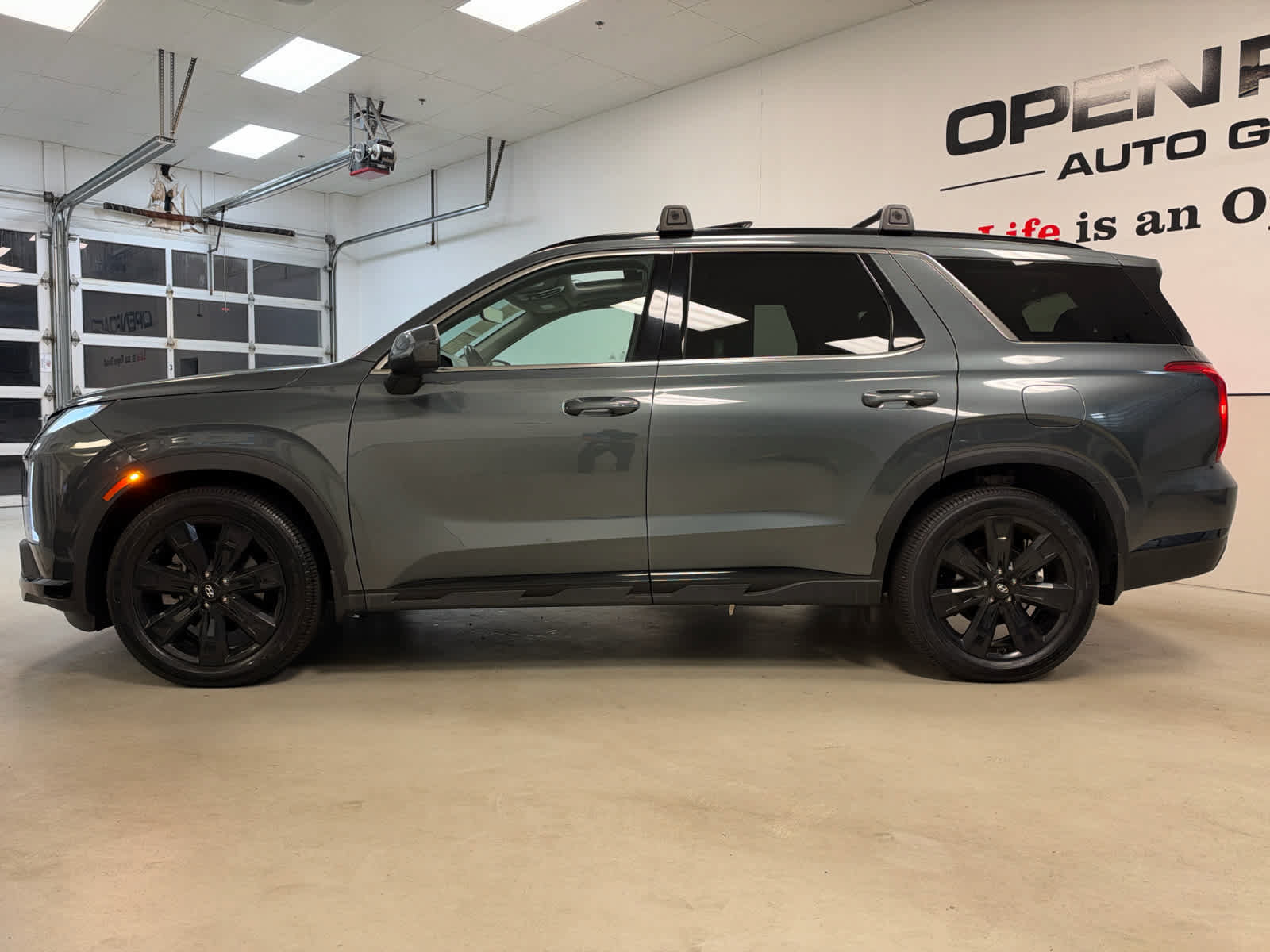 Used 2023 Hyundai Palisade XRT AWD/4WD image 3