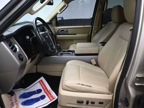 Used 2017 Ford Expedition Limited w/ Equipment Group 301A image 8