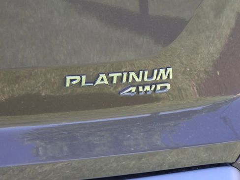 Used 2024 Nissan Pathfinder Platinum w/ Cargo Package AWD/4WD image 16