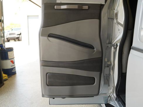 Used 2020 Chevrolet Express 2500 w/ Enhanced Convenience Package image 42