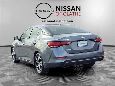 Used 2022 Nissan Sentra SV image 3