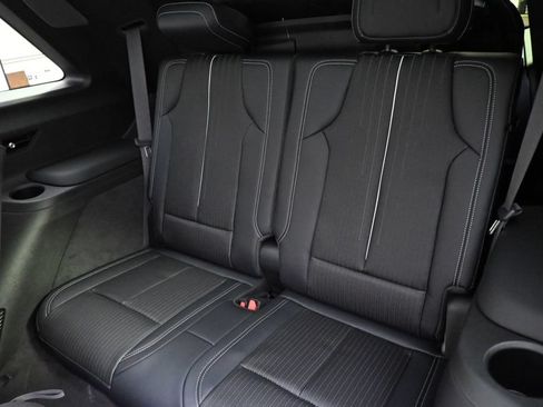 New 2027 Cadillac Vistiq Luxury w/ LPO, Floor Liner Package AWD/4WD image 22