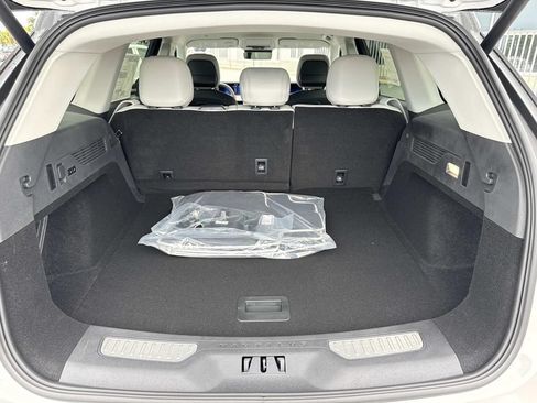 New 2026 Lincoln Nautilus Premier AWD/4WD image 11