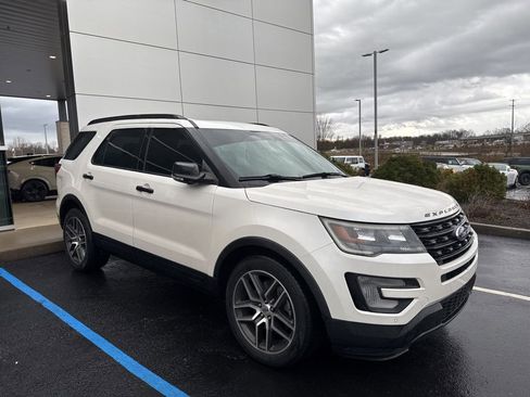 Used 2017 Ford Explorer Sport w/ Equipment Group 401A image 1
