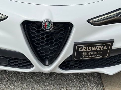 Used 2021 Alfa Romeo Stelvio Ti Sport image 11