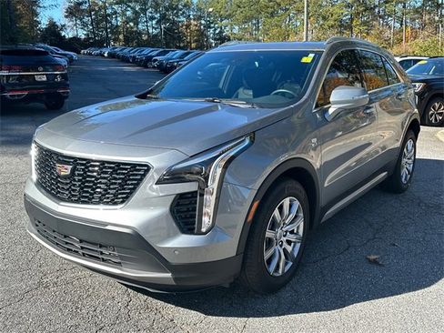 Used 2023 Cadillac XT4 Premium Luxury image 3