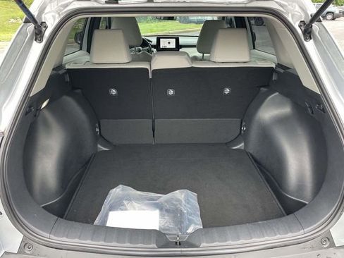 Used 2024 Toyota Corolla Cross L FWD image 18