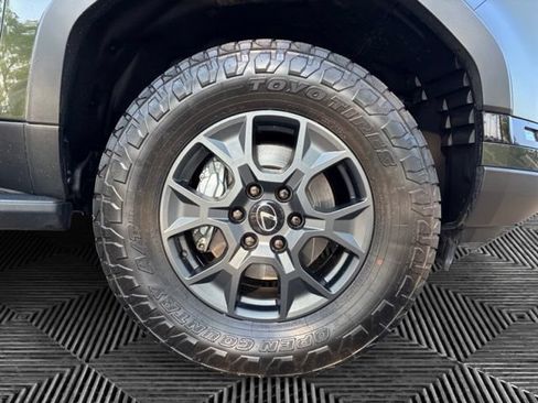Used 2025 Lexus GX 550 w/ Accessory Package (CT) AWD/4WD image 33