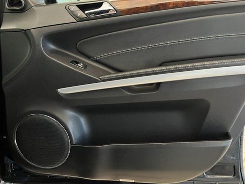 Used 2012 Mercedes-Benz GL 450 4MATIC image 17