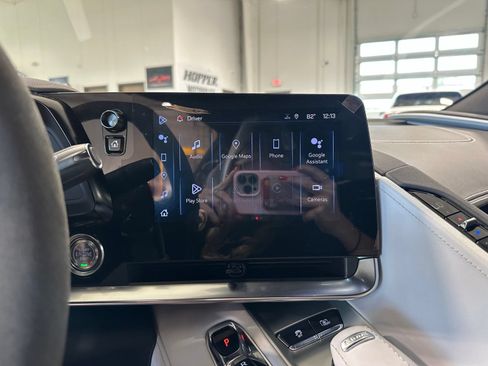 Used 2025 Chevrolet Corvette Stingray Preferred Cpe w/ Z51 Performance Package RWD image 25