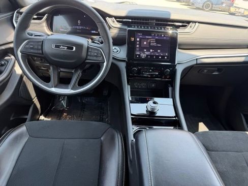 Used 2023 Jeep Grand Cherokee L Laredo AWD/4WD image 9