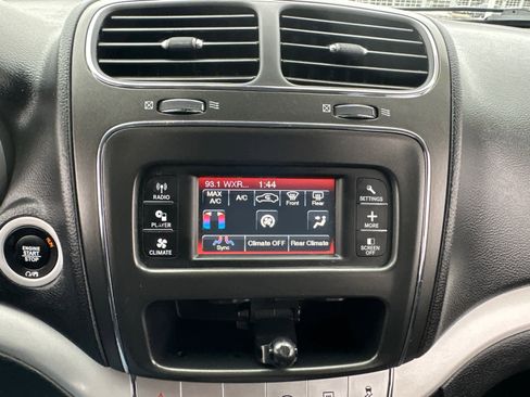 Used 2020 Dodge Journey SE w/ SE Popular Equipment Group image 20