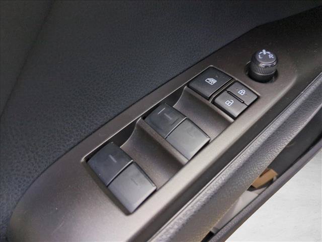 Used 2023 Toyota Camry SE FWD image 12