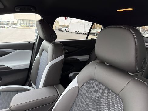 New 2026 Buick Envista Preferred image 12