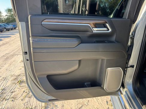 Used 2025 Chevrolet Silverado 2500 High Country w/ High Country Premium Package AWD/4WD image 27