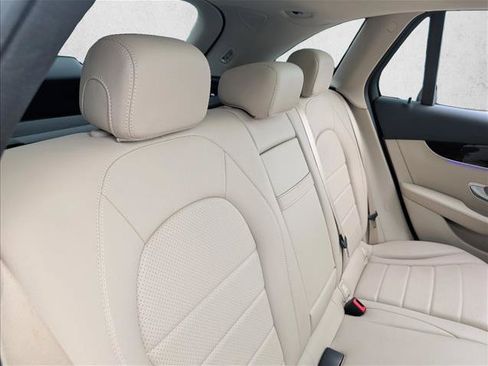Used 2022 Mercedes-Benz GLC 300 image 22