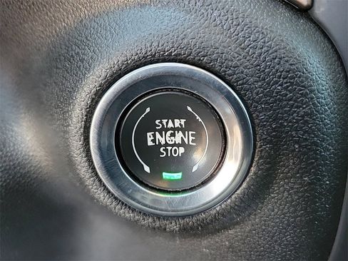 Used 2019 Chevrolet Silverado 1500 High Country w/ High Country Premium Package image 29