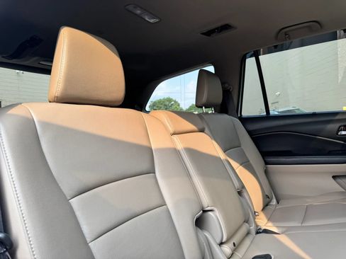 Used 2016 Honda Pilot Touring image 34