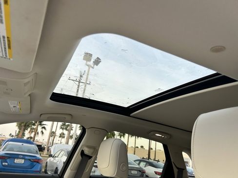 Used 2025 Cadillac XT5 Premium Luxury w/ Technology Package image 10