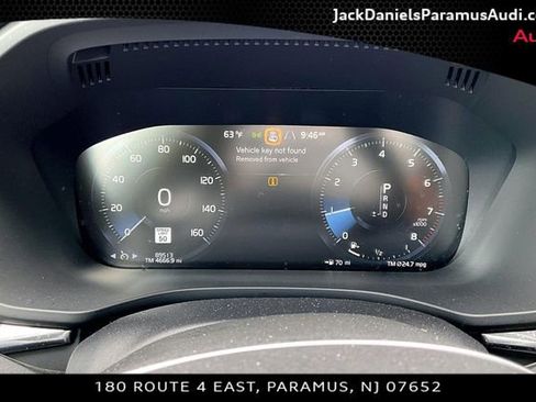 Used 2020 Volvo XC60 T5 Momentum w/ Protection Package Premier AWD/4WD image 17