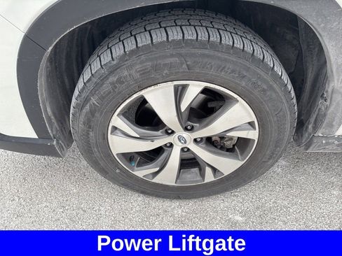 Used 2023 Subaru Ascent Premium w/ Convenience Package image 13