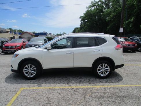 Used 2016 Nissan Rogue SV AWD/4WD image 9