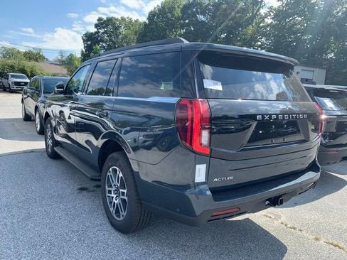 New 2025 Ford Expedition Active image 19