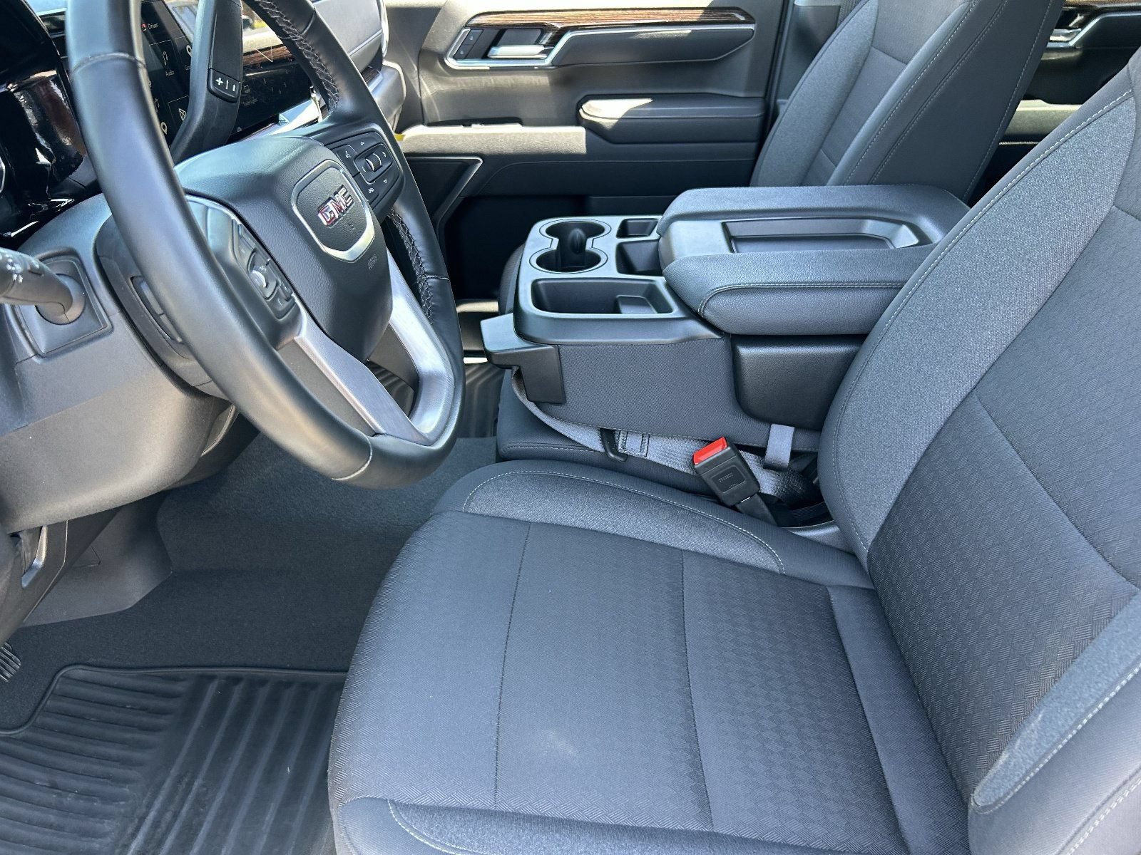 Certified 2025 GMC Sierra 1500 SLE RWD image 24