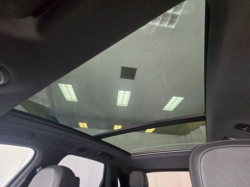 Certified 2025 Porsche Cayenne image 49