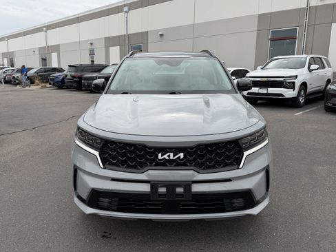 Used 2022 Kia Sorento SX image 2