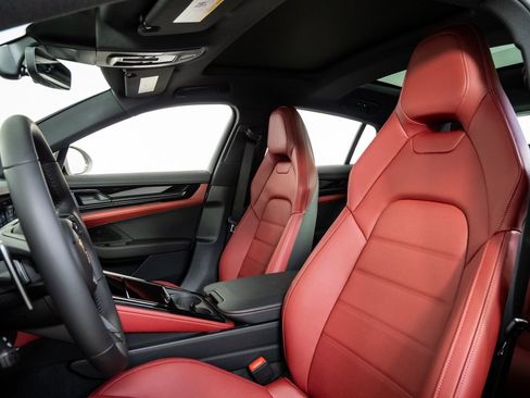 New 2026 Porsche Panamera 4 image 5