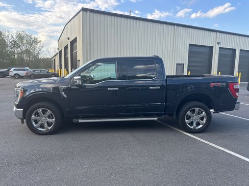 Used 2022 Ford F150 Lariat w/ Max Trailer Tow Package AWD/4WD image 8