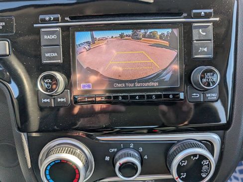 Used 2018 Honda Fit LX image 17