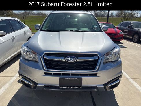 Used 2017 Subaru Forester 2.5i Limited image 2