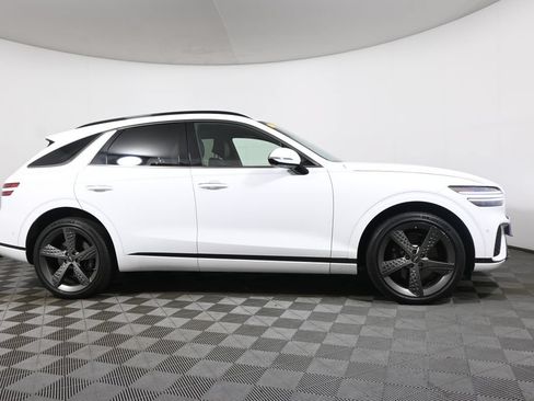 Used 2023 Genesis GV70 2.5T w/ Sport Prestige Package AWD/4WD image 8
