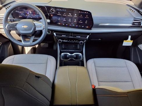 New 2026 Chevrolet Traverse LT image 8