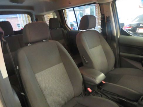 Used 2016 Ford Transit Connect XL image 25
