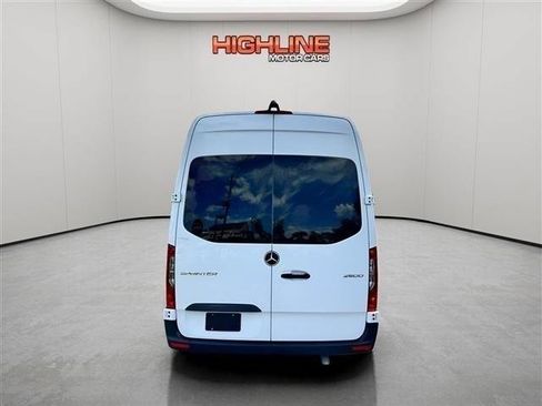 Used 2024 Mercedes-Benz Sprinter 2500 image 6