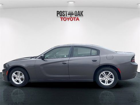 Used 2021 Dodge Charger SXT w/ Leather Interior Group image 4