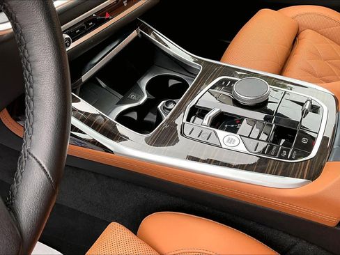 Certified 2024 BMW X7 xDrive40i AWD/4WD image 16