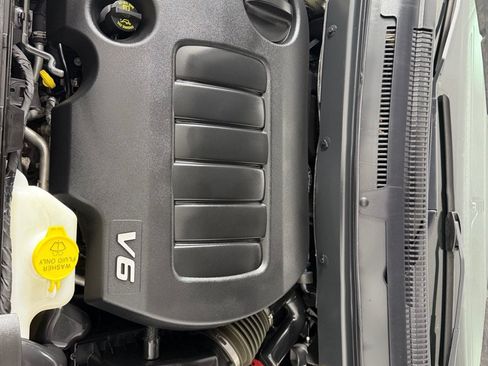 Used 2019 Dodge Journey GT w/ Nav & Sun Group FWD image 32